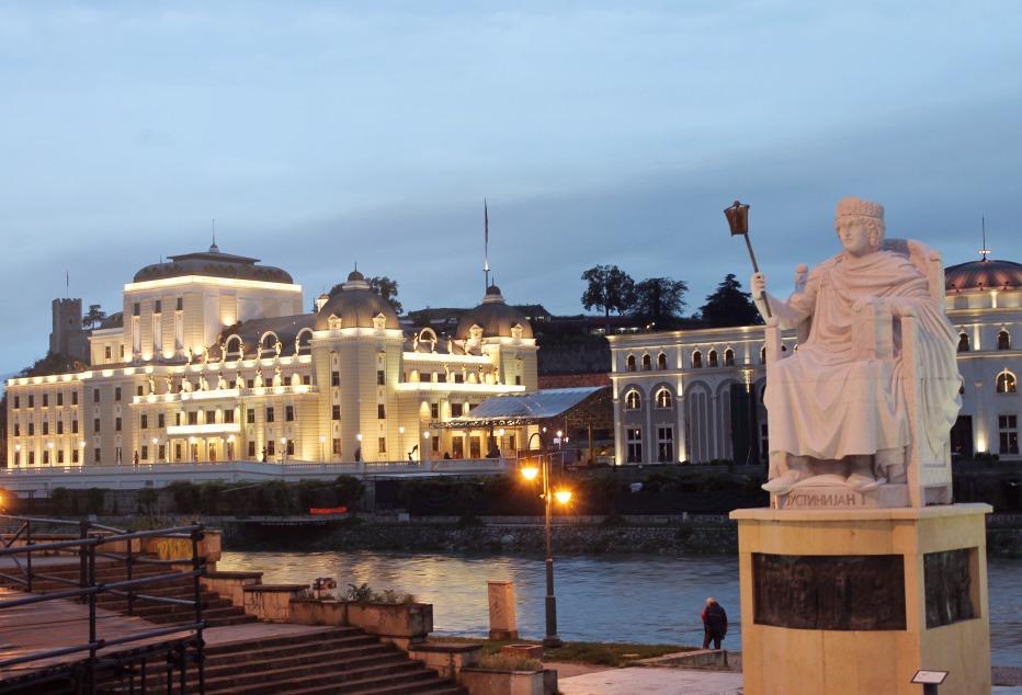 Travel Skopje, Macedonia statues