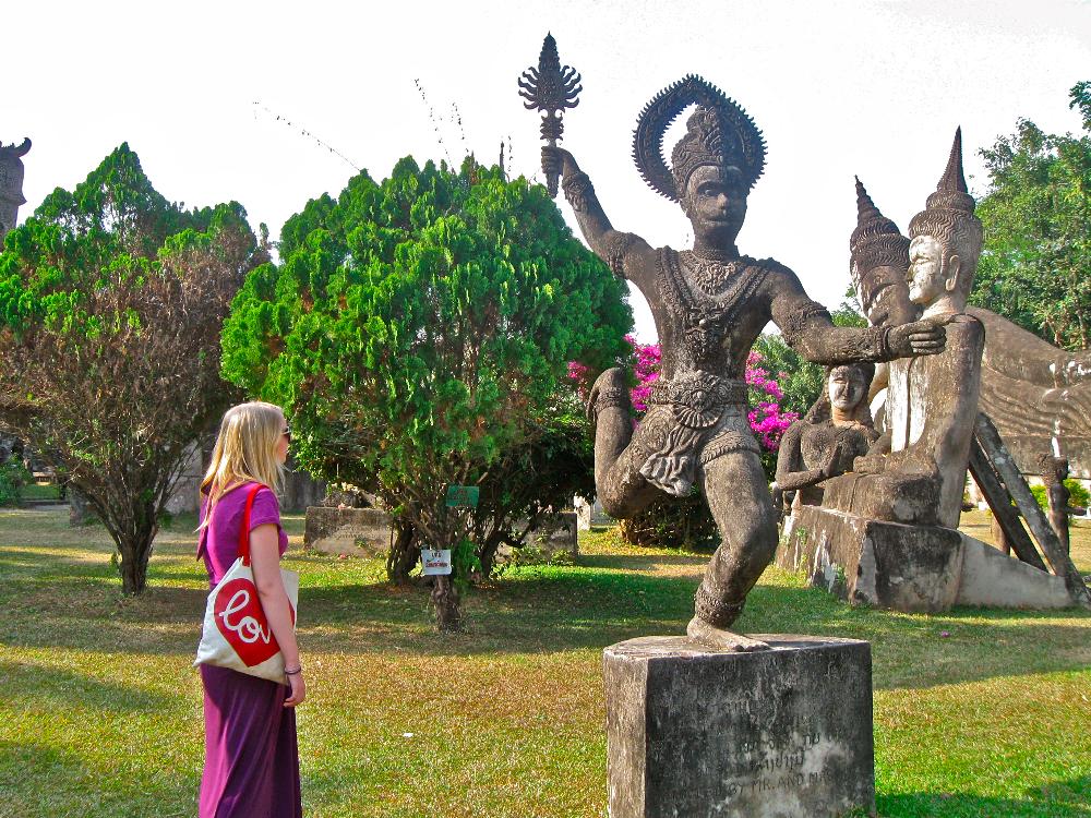 buddha park laos vientiane