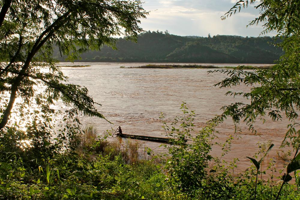 mekong river thailand laos sangkhom nong khai