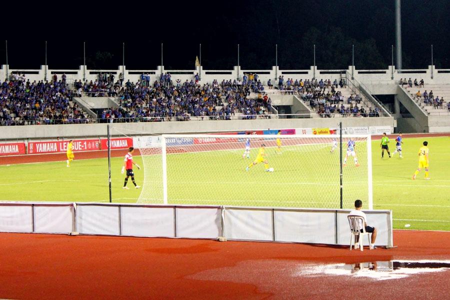 chiang mai fc football soccer game